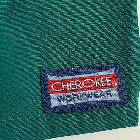 Cherokee Short Sleeve V Neck Scrub Top VCU‎ Pockets Relaxed Fit NWT Medium - Picture 9 of 11